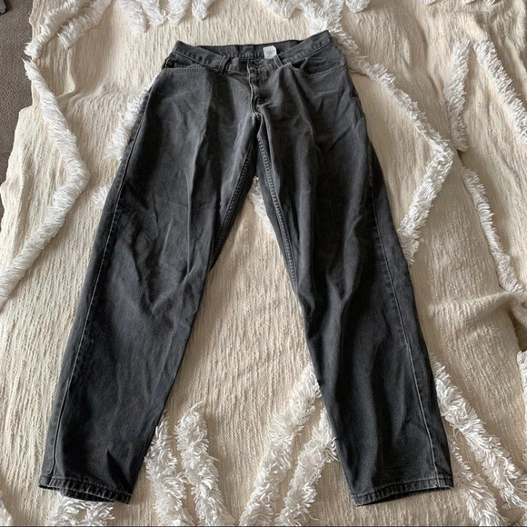 Vintage Denim - Vintage Levi’s 560 Loose Fit Tapered Jean